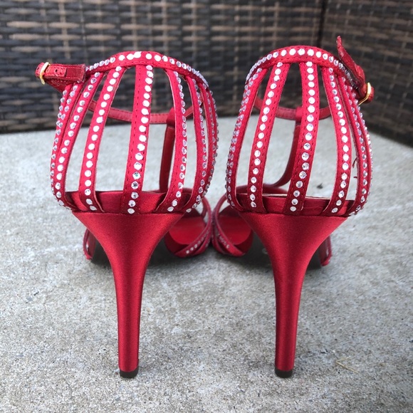 Lots of unlisted shoes - Picture 4 of 16